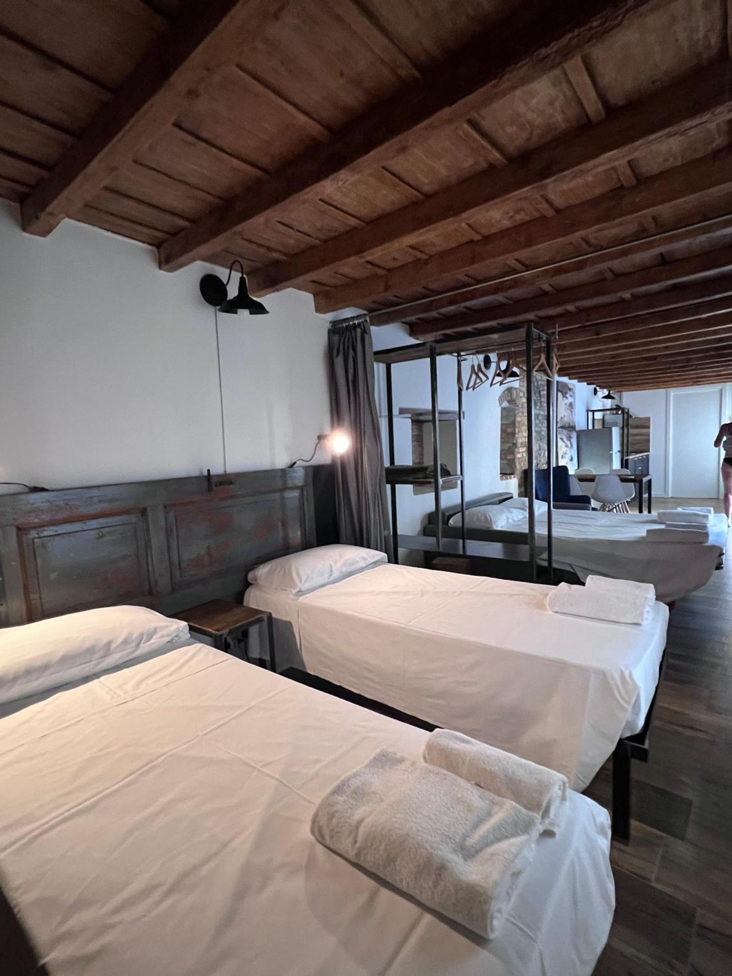 شقة Borgovivo Il Tuo Loft In Centro Citta بيرغامو المظهر الخارجي الصورة
